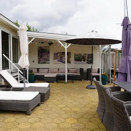 With Waterfront Sauna And Boat Loosdrecht