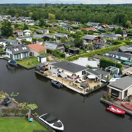 With Waterfront Sauna And Boat * Loosdrecht